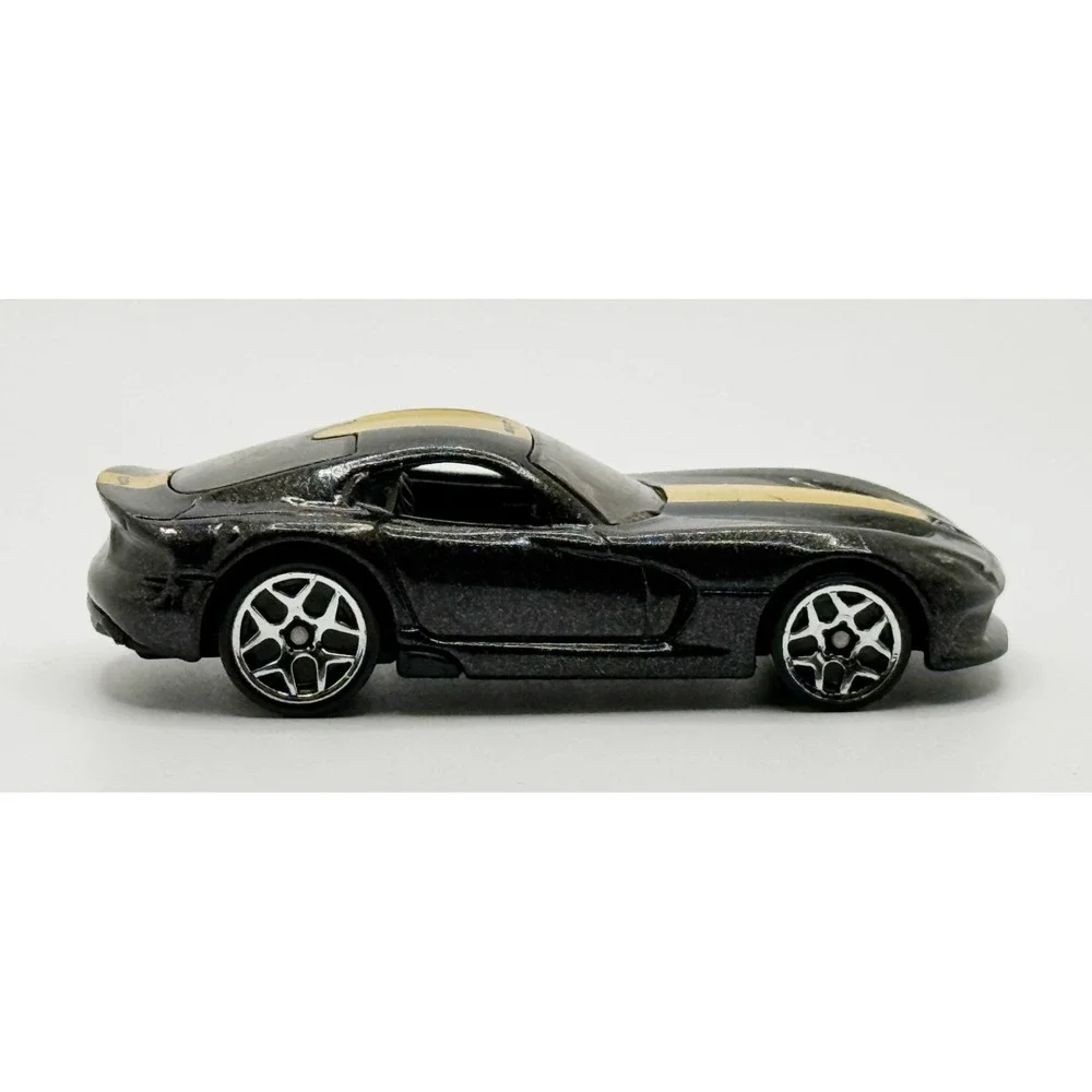 Hot Wheels Multipack Exclusive Dodge SRT Viper‎ Black/Yellow w/Chrome 2013